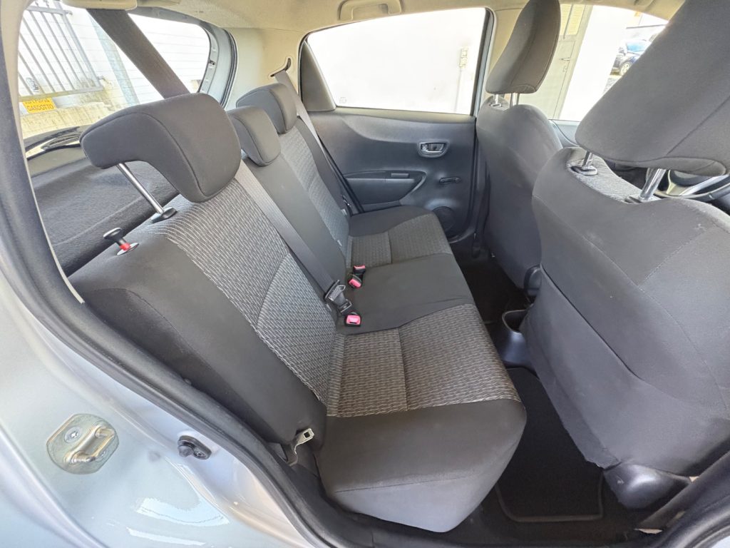 TOYOTA Yaris 1.0 5 porte Lounge OK NEOPATENTATI KM CERTIFIICATI - 23