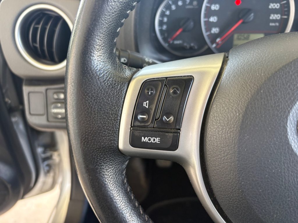 TOYOTA Yaris 1.0 5 porte Lounge OK NEOPATENTATI KM CERTIFIICATI - 10