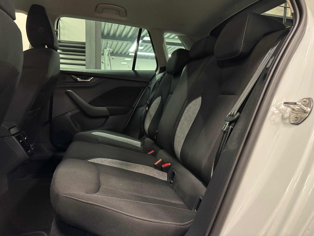 SKODA Kamiq 1.0 TSI 115 CV Black Dots - 11