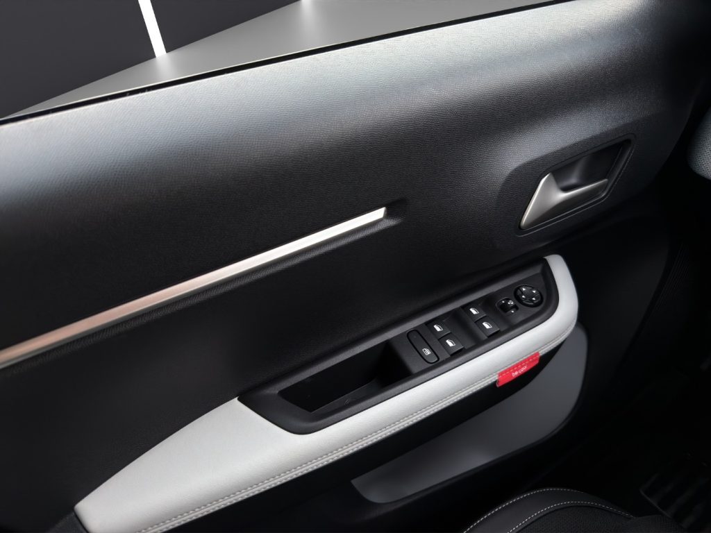 CITROEN C3 Aircross Hybrid 145 CV e-DCS6 Max - 12