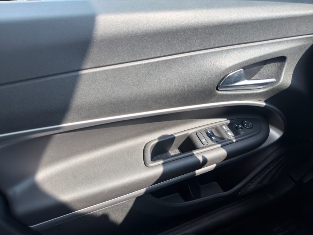 JEEP Avenger 1.2 Turbo 100 CV MHEV Summit - 12