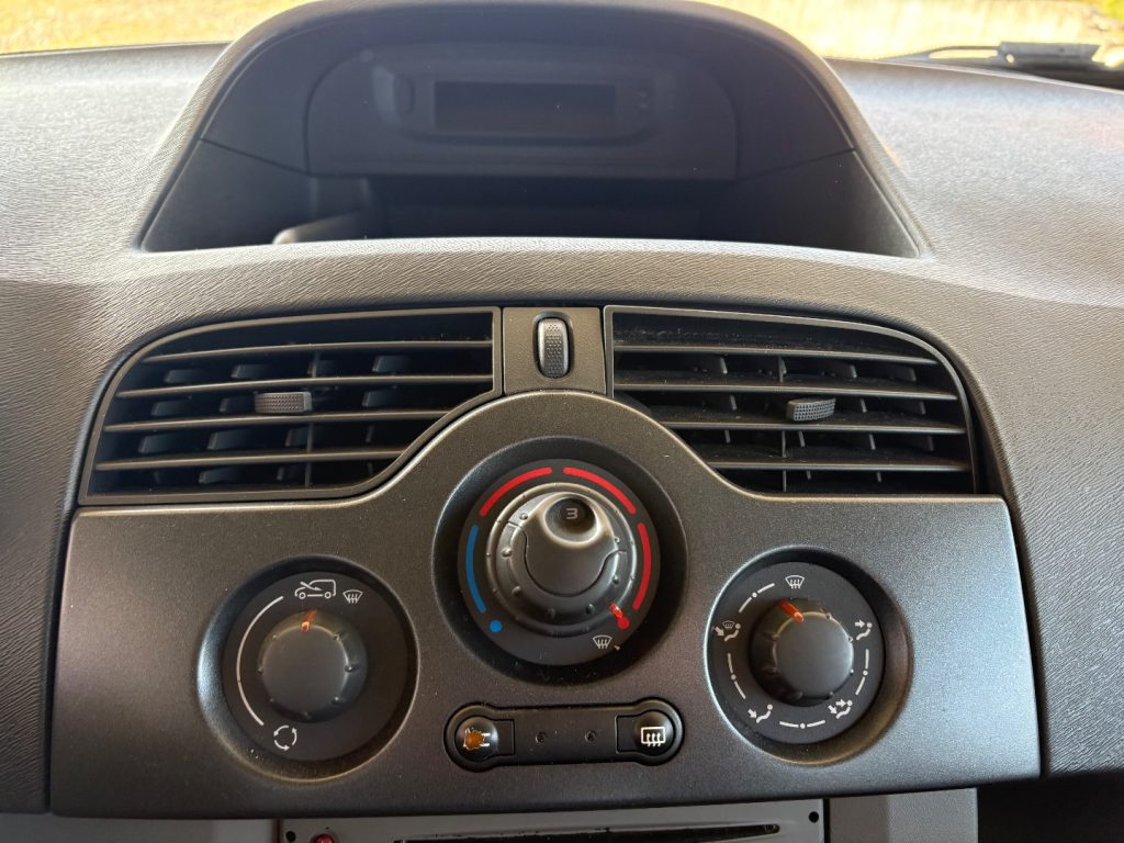 RENAULT Kangoo 1.6 105CV 5 porte Dynamique OK NEOPATENTATI - 17