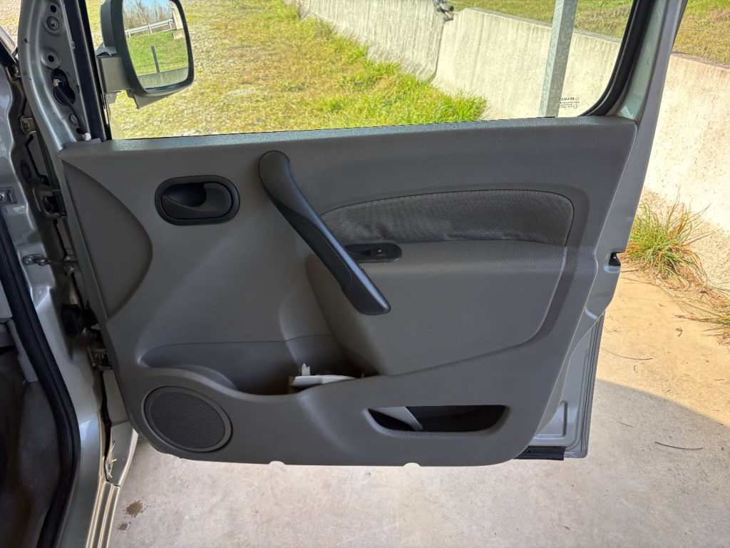 RENAULT Kangoo 1.6 105CV 5 porte Dynamique OK NEOPATENTATI - 27