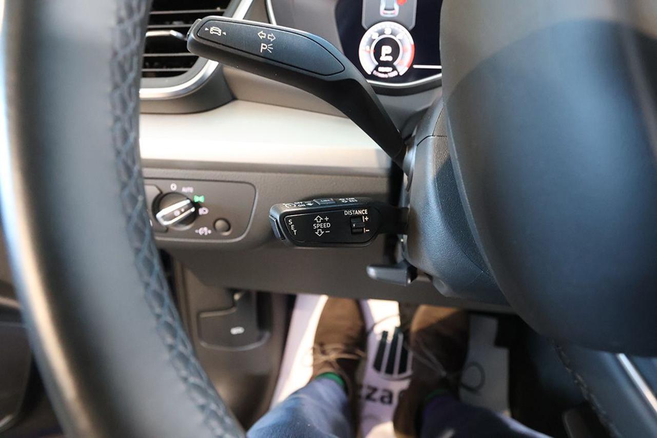 AUDI Q5 40 TDI Quattro S-Tronic Business Advanced - 23