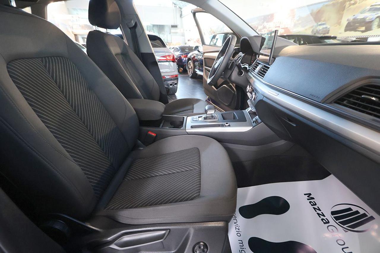 AUDI Q5 40 TDI Quattro S-Tronic Business Advanced - 42