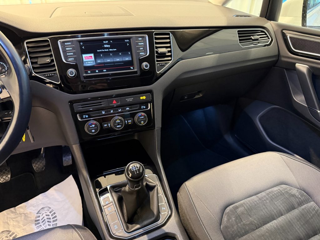 VOLKSWAGEN Golf Sportsvan 1.6 TDI 110CV Highline GANCIO Navi DAB+ - 8