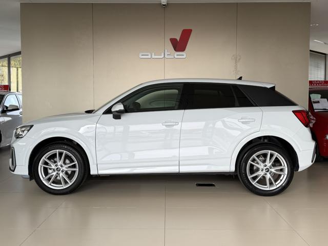 AUDI Q2 Bianco pastello