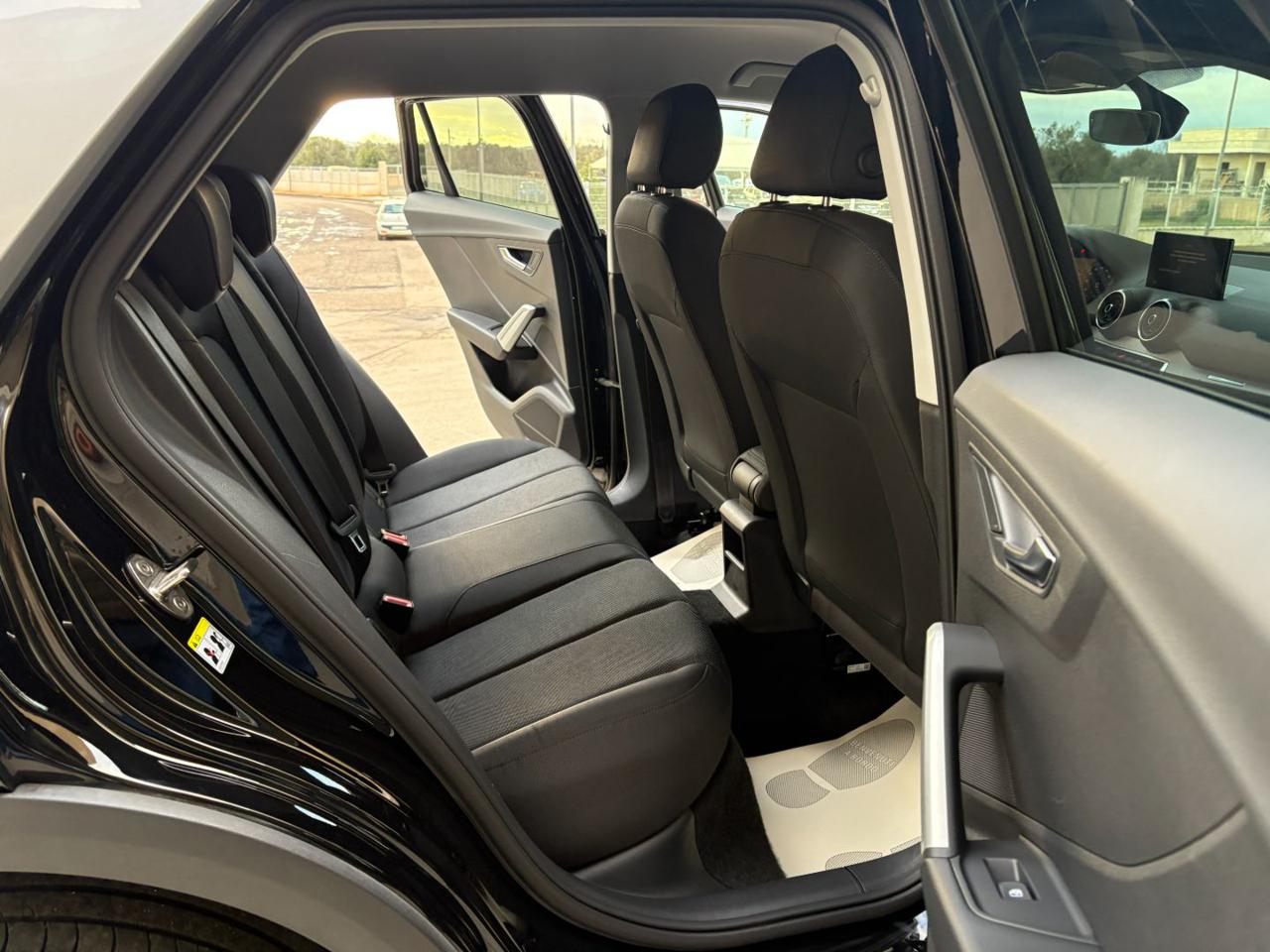 AUDI Q2 30 TDI Business VIRTUAL COCKPIT-RETROCAMERA - 10