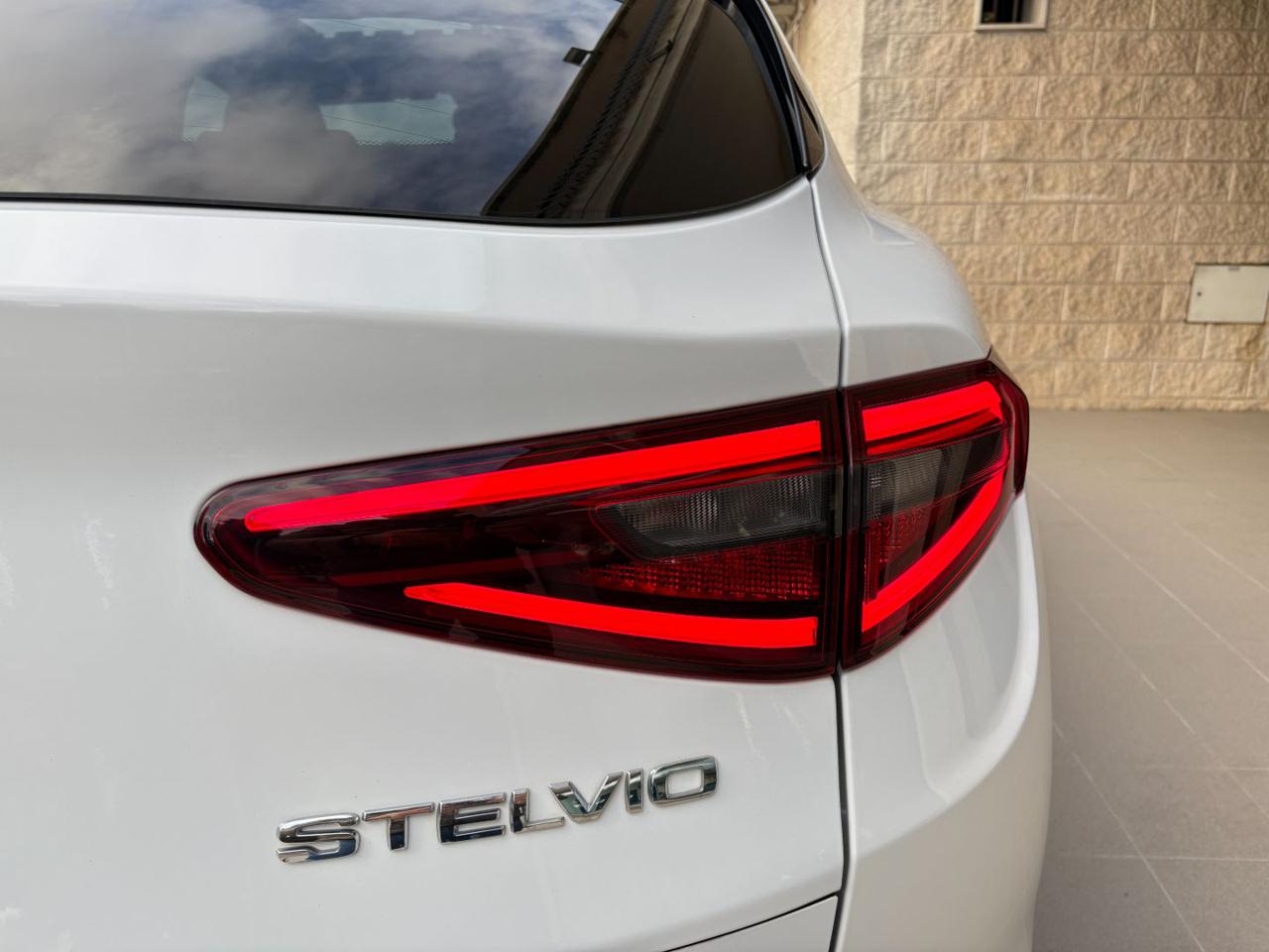 ALFA ROMEO Stelvio 2.2 Turbodiesel 210 CV AT8 Q4 Veloce - 38