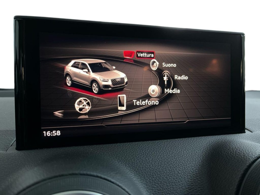 AUDI Q2 35 TFSI S line Edition - 11