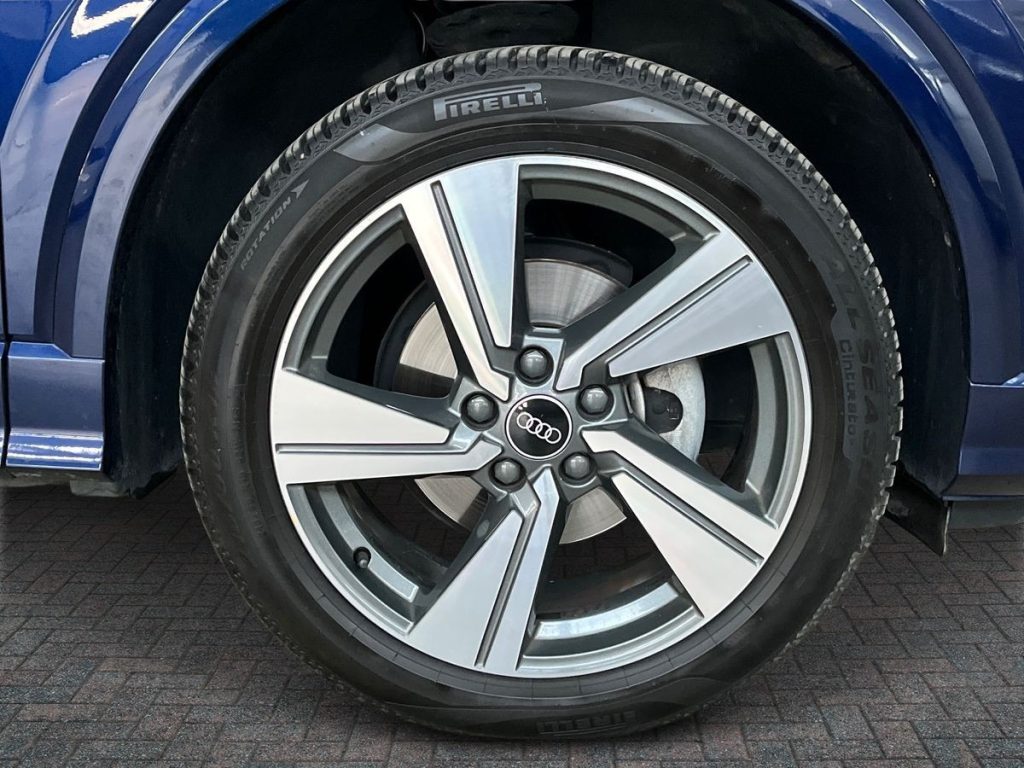 AUDI Q2 35 TFSI S line Edition - 6