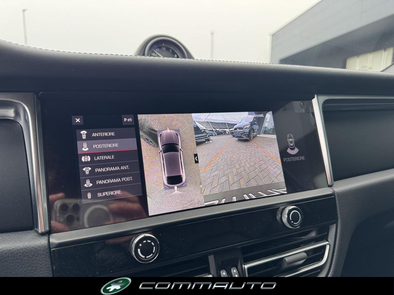 PORSCHE Macan 2.0 - 21