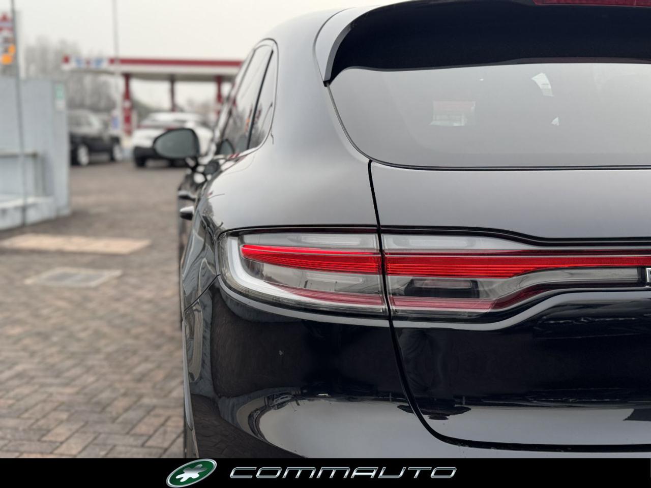 PORSCHE Macan 2.0 - 34