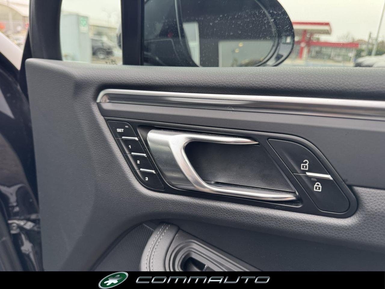 PORSCHE Macan 2.0 - 29