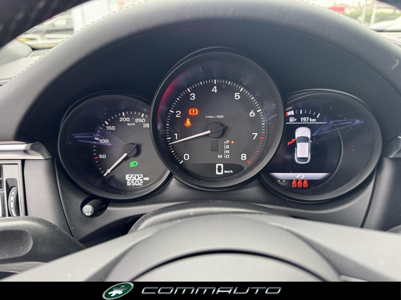 PORSCHE Macan 2.0 - 23