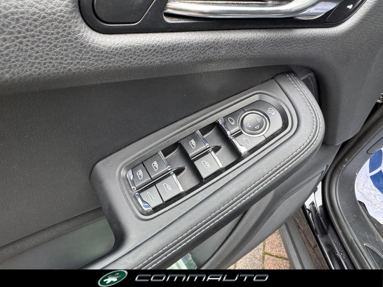 PORSCHE Macan 2.0 - 13