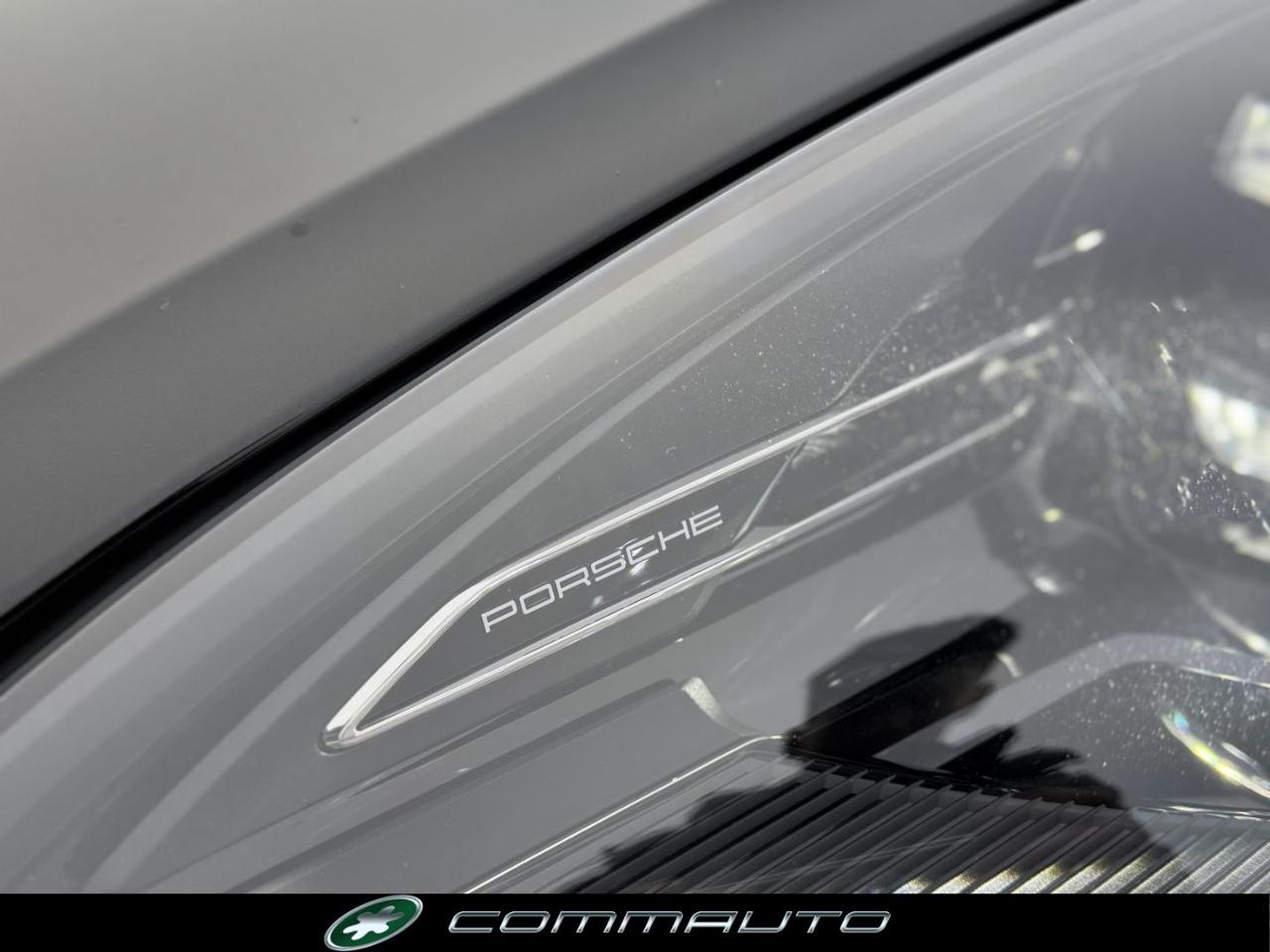 PORSCHE Macan 2.0 - 33