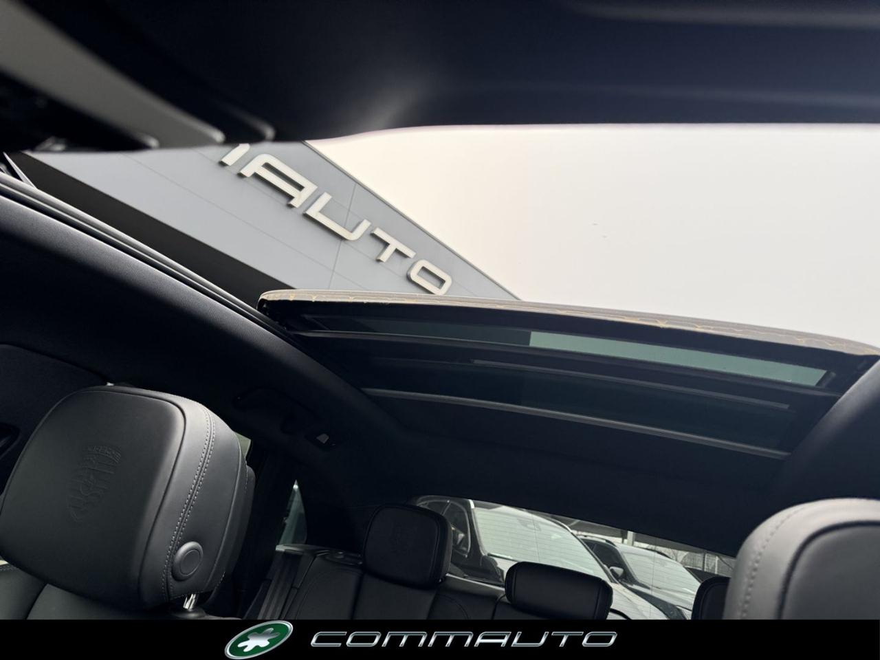 PORSCHE Macan 2.0 - 25