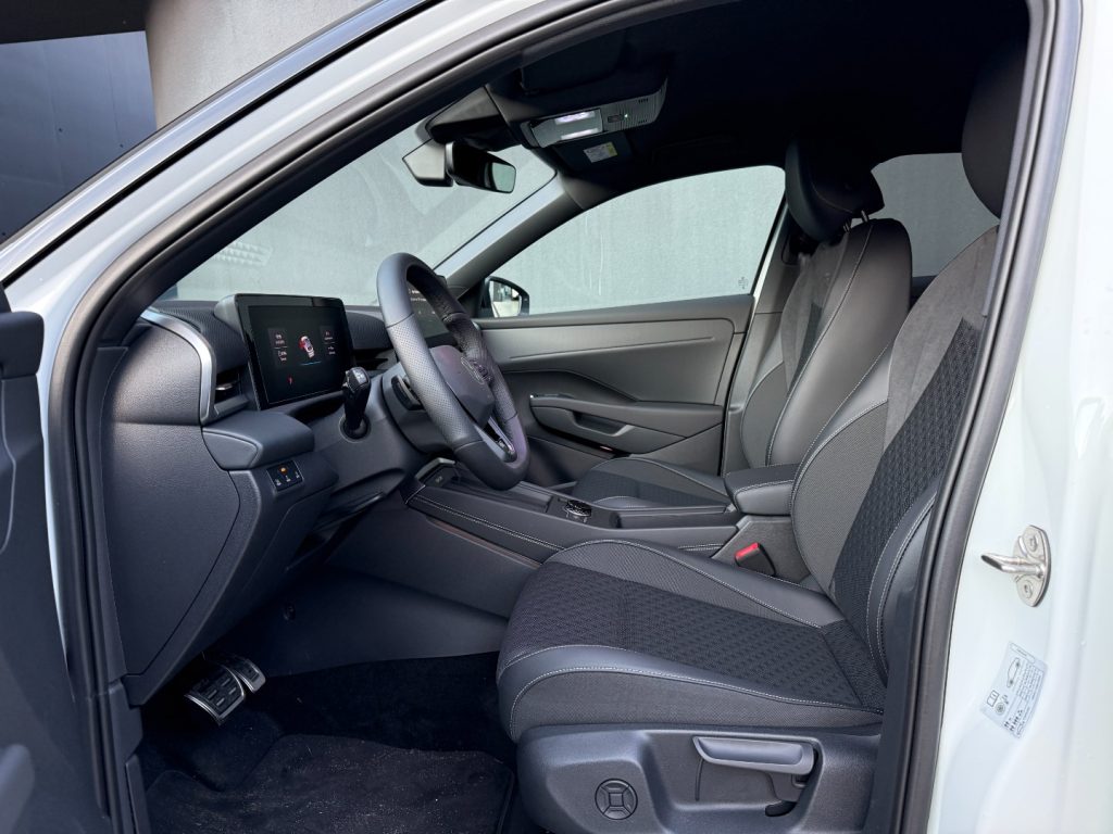 VOLKSWAGEN T-Roc Nuova 1.5 eTSI DSG R-Line GANCIO Black Style LED - 4