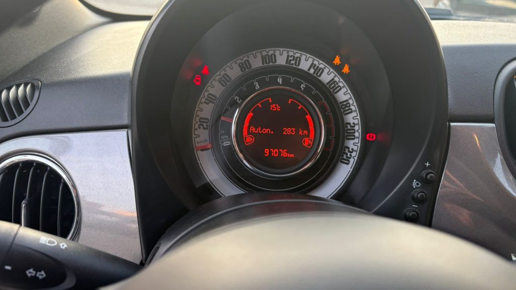 FIAT 500 1.0 Hybrid Cult - 8