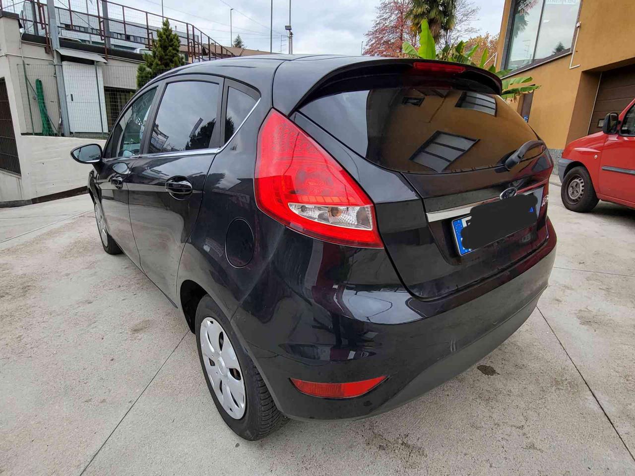 FORD Fiesta 1.2 82 CV 5 porte Titanium  NEOPATENTATI OK ! - 5