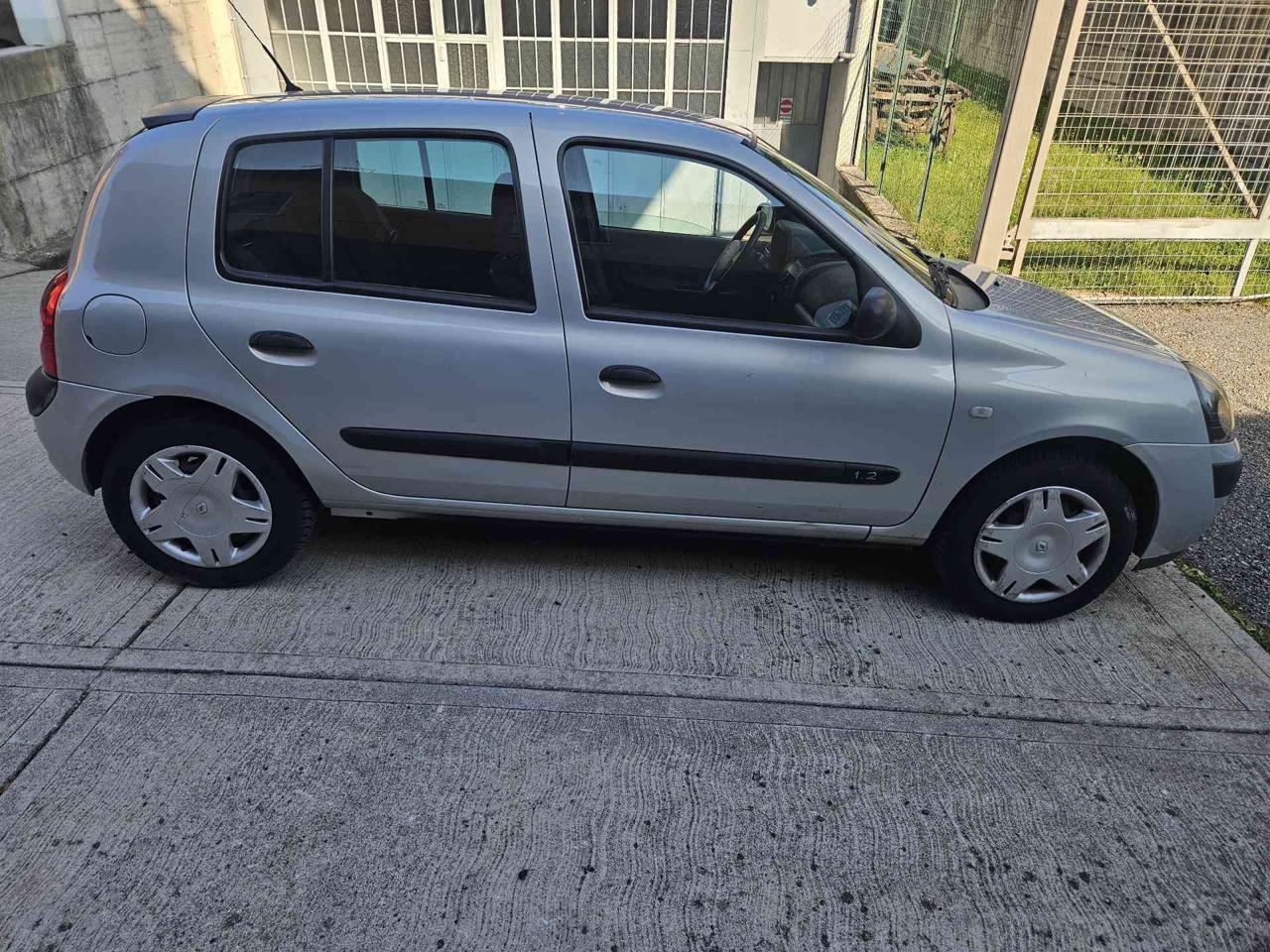 RENAULT Clio 1.2 16V cat 5 porte Symbol - 8