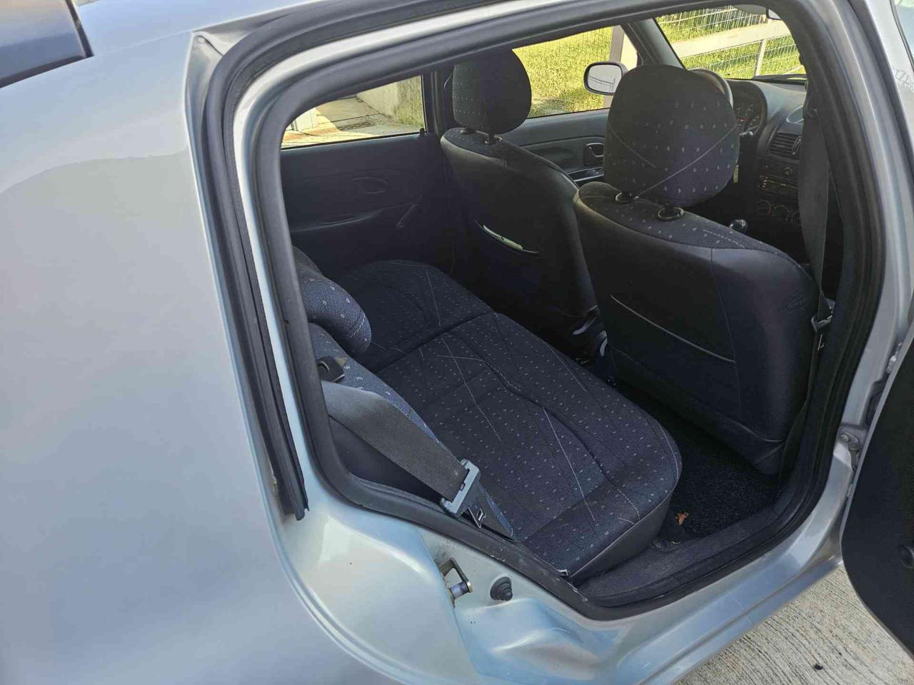 RENAULT Clio 1.2 16V cat 5 porte Symbol - 12