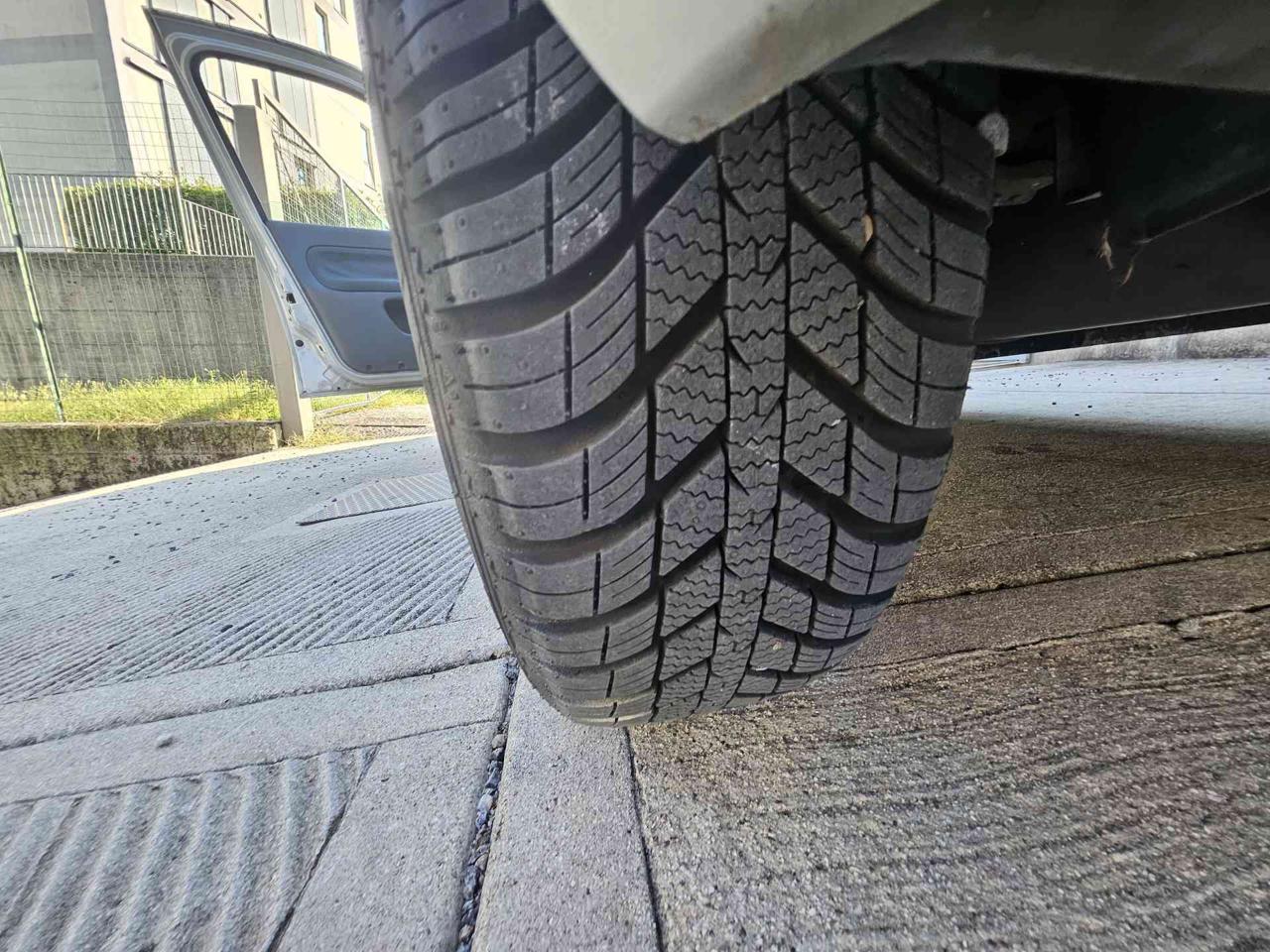 RENAULT Clio 1.2 16V cat 5 porte Symbol - 14