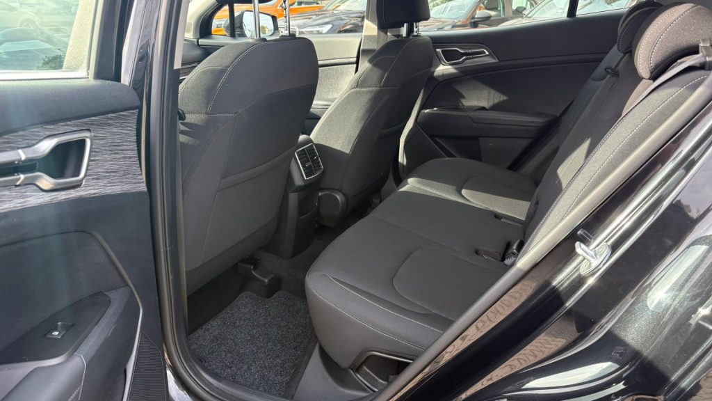 KIA Sportage 1.6 TGDi MHEV Business - 17