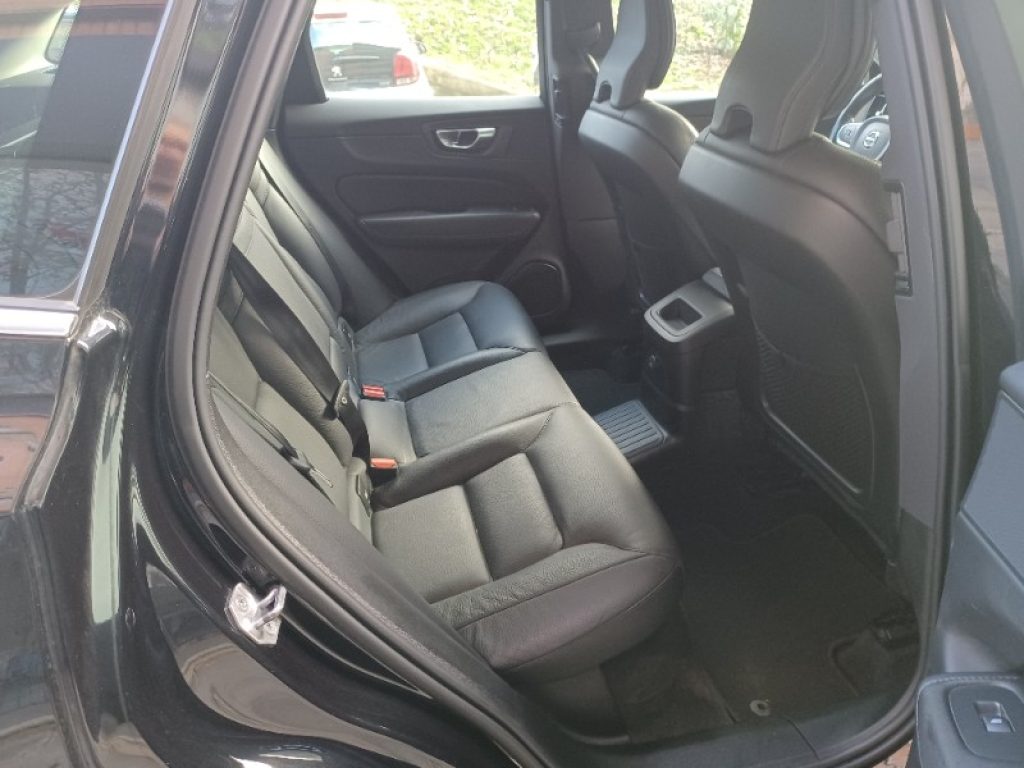 VOLVO XC60 T6 Recharge Plug-in Hybrid AWD Inscription Express - 7