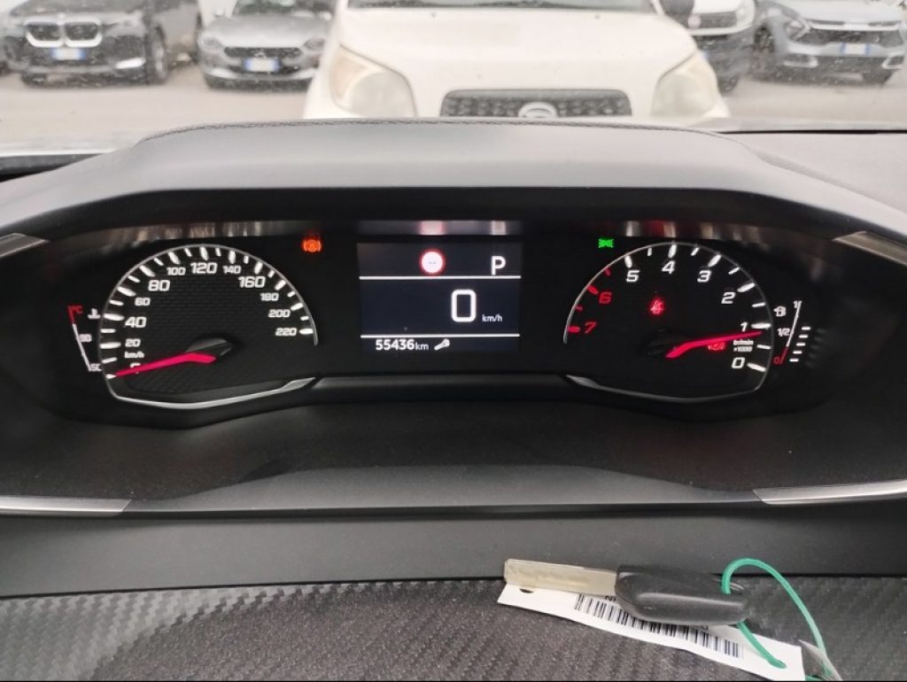 PEUGEOT 2008 PureTech 130 S&S EAT8 Active Pack - 5