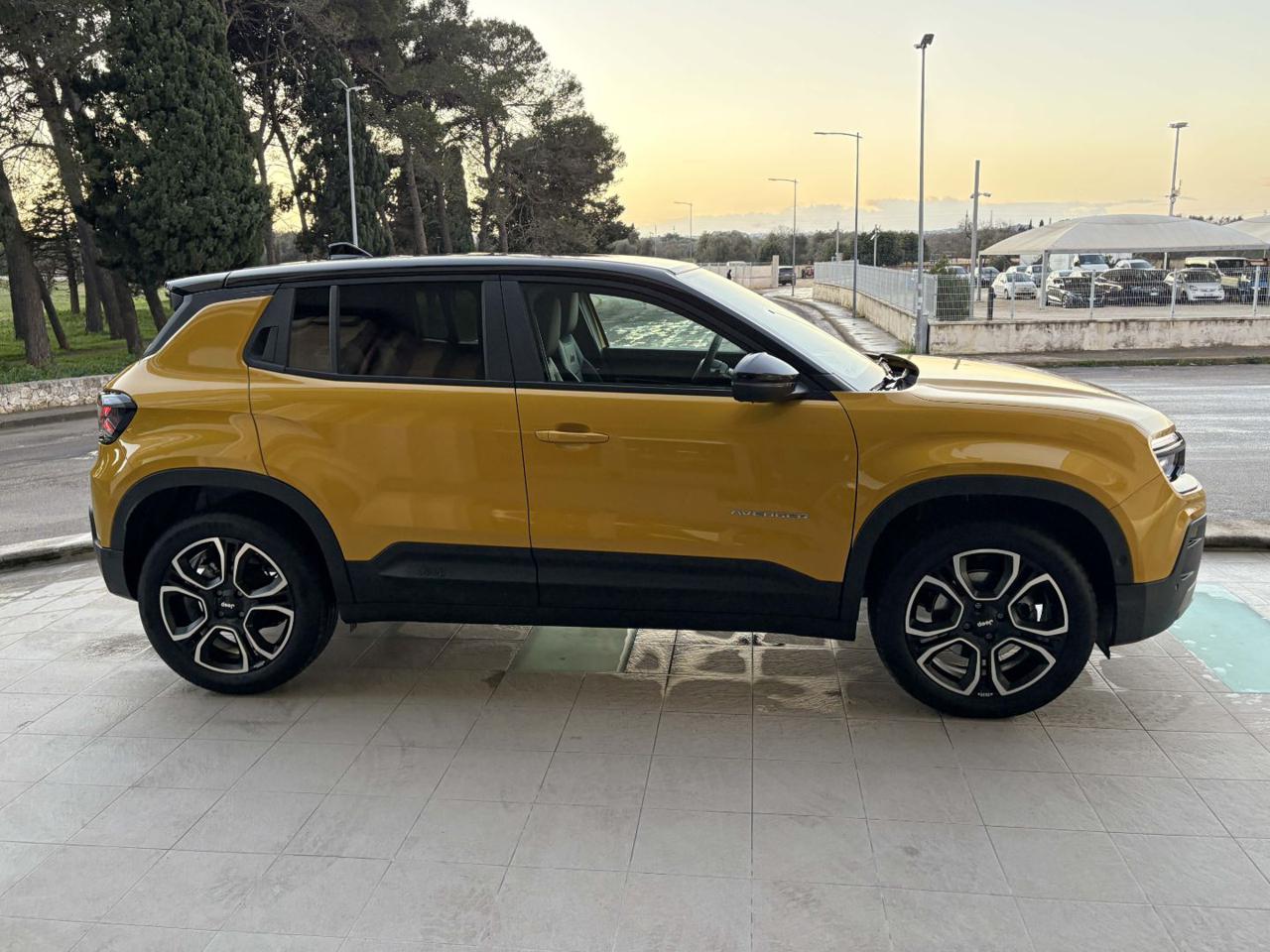 JEEP Avenger 1.2 Turbo 100 CV MHEV Summit. - 4