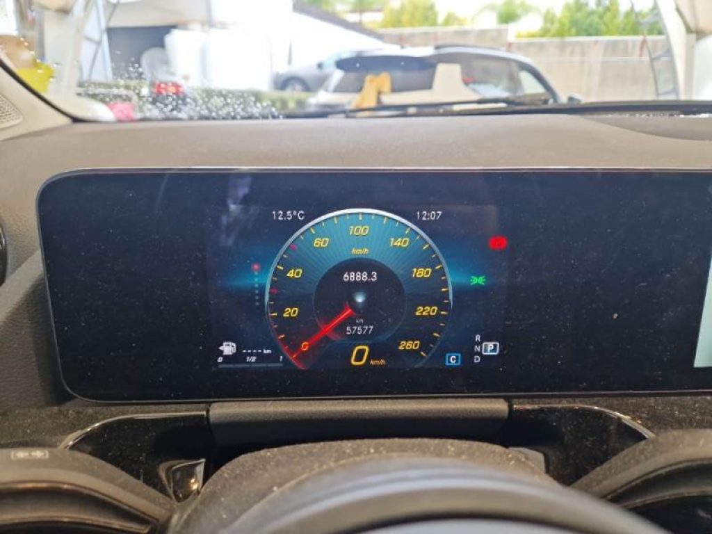 MERCEDES-BENZ GLA 180 d Automatic Business Extra SOLO 57000 KM IVA ESP - 4