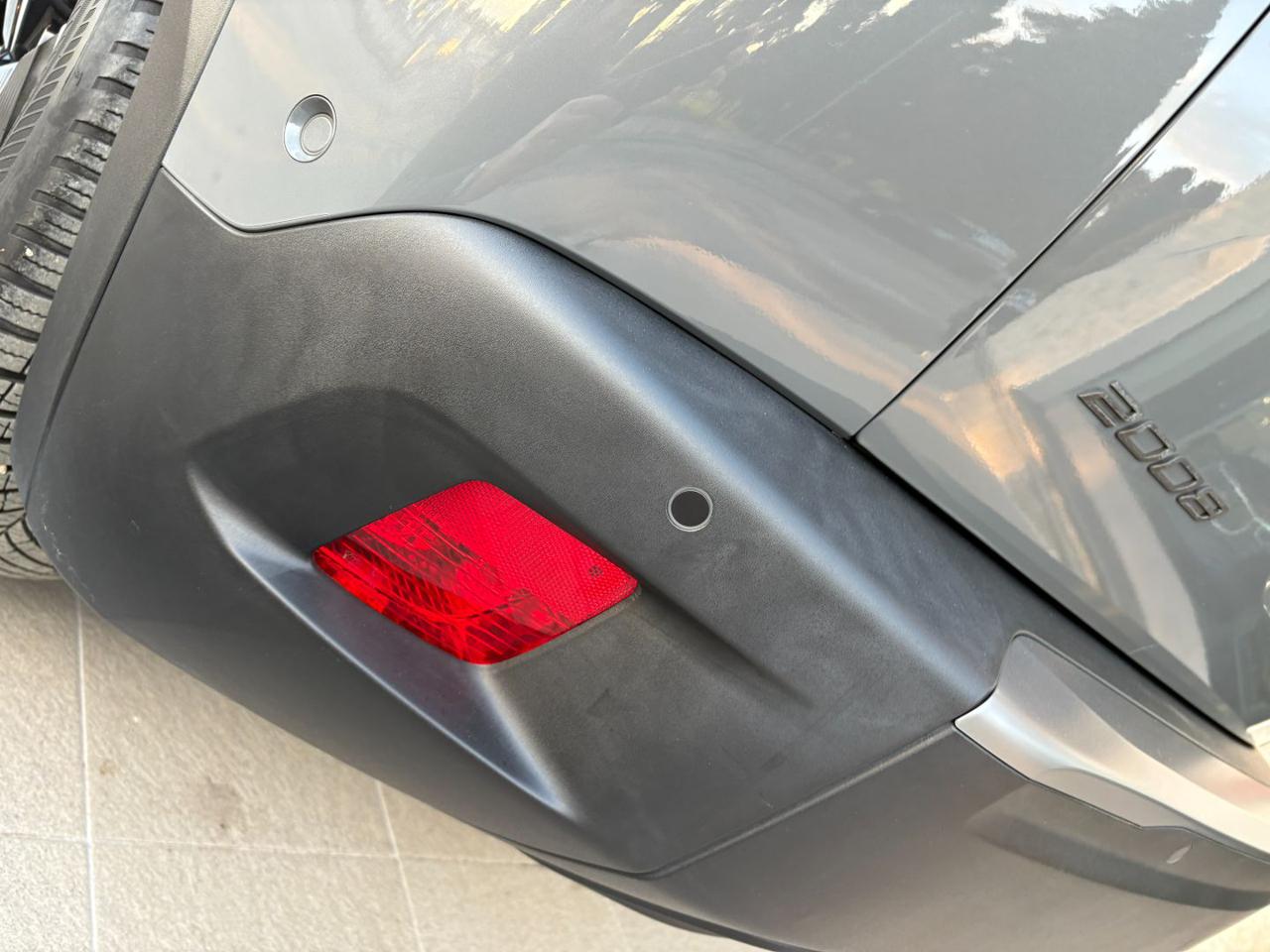 PEUGEOT 2008 1.5 BlueHDi 130 S&S EAT8 Allure - 30