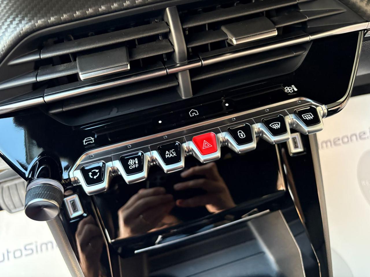 PEUGEOT 2008 1.5 BlueHDi 130 S&S EAT8 Allure - 22