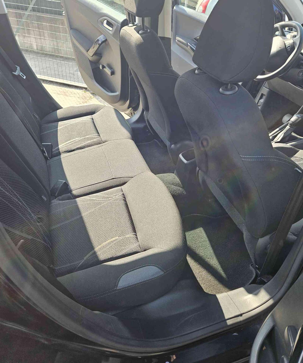 PEUGEOT 208 1° serie PureTech 82 5 porte Allure PARI AL NUOVO - 14