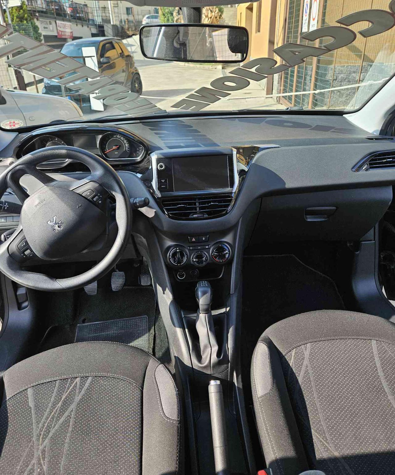 PEUGEOT 208 1° serie PureTech 82 5 porte Allure PARI AL NUOVO - 16