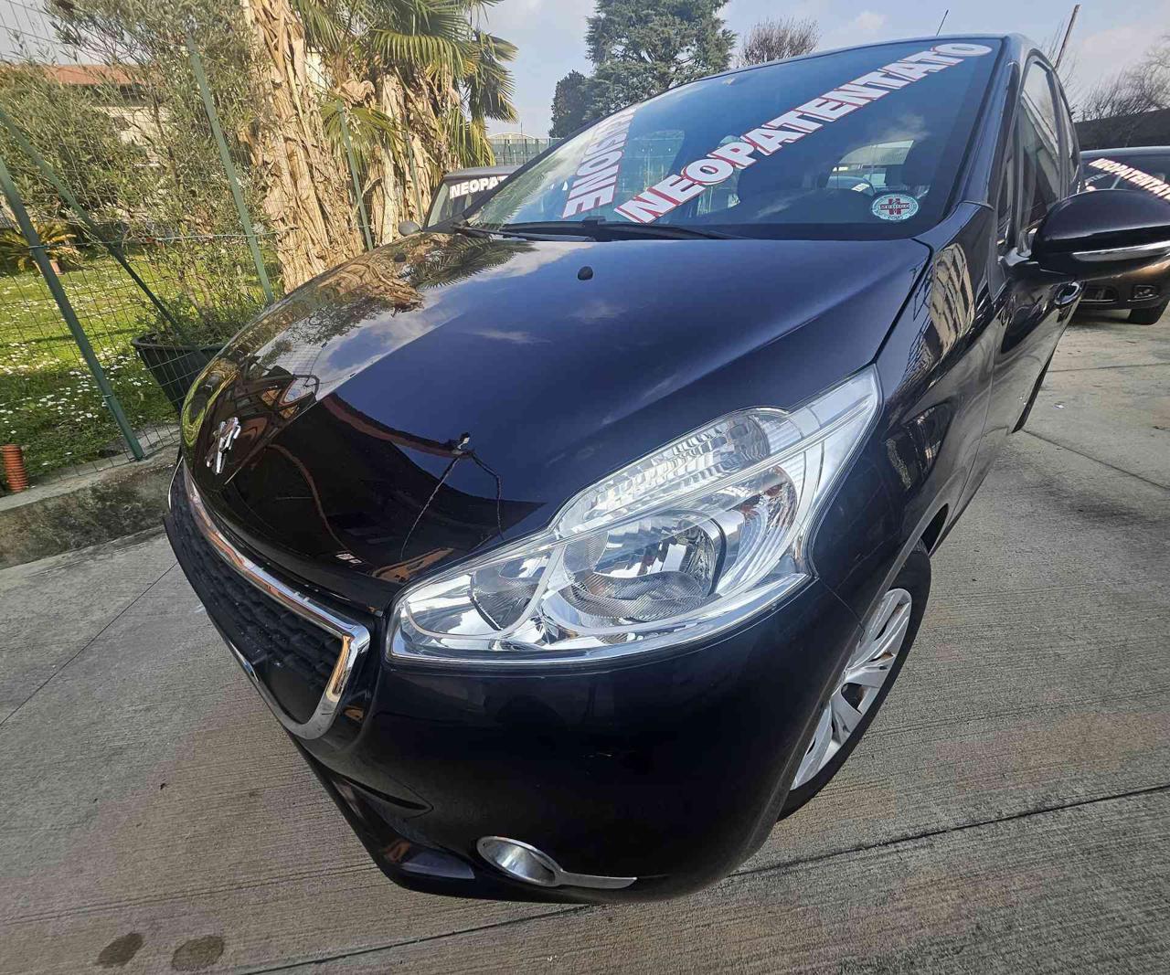 PEUGEOT 208 1° serie PureTech 82 5 porte Allure PARI AL NUOVO - 3