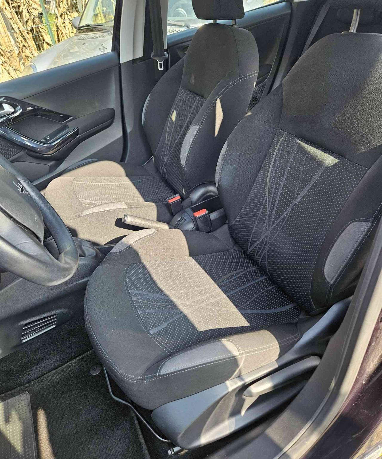 PEUGEOT 208 1° serie PureTech 82 5 porte Allure PARI AL NUOVO - 11