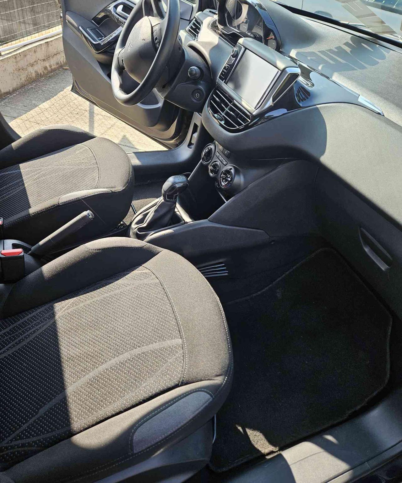 PEUGEOT 208 1° serie PureTech 82 5 porte Allure PARI AL NUOVO - 13