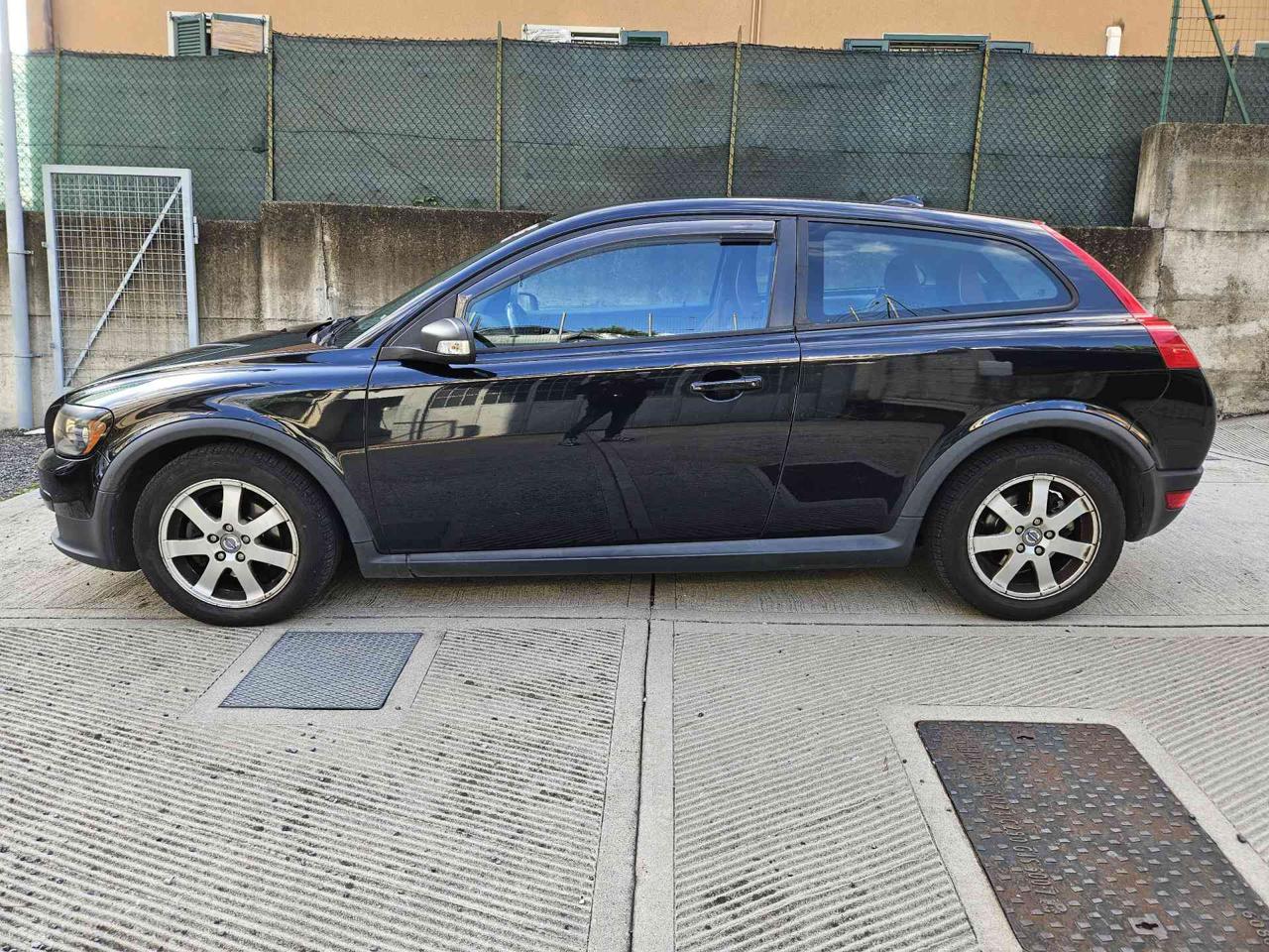 VOLVO C30 1.6 D Momentum  NEOPATENTATI OK !! - 4