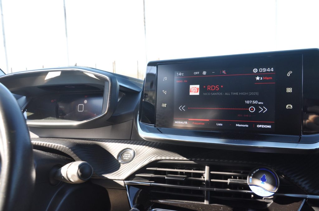 PEUGEOT 2008 BlueHDi 110 S&S Active Pack - 11