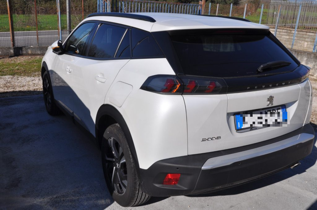 PEUGEOT 2008 BlueHDi 110 S&S Active Pack - 8