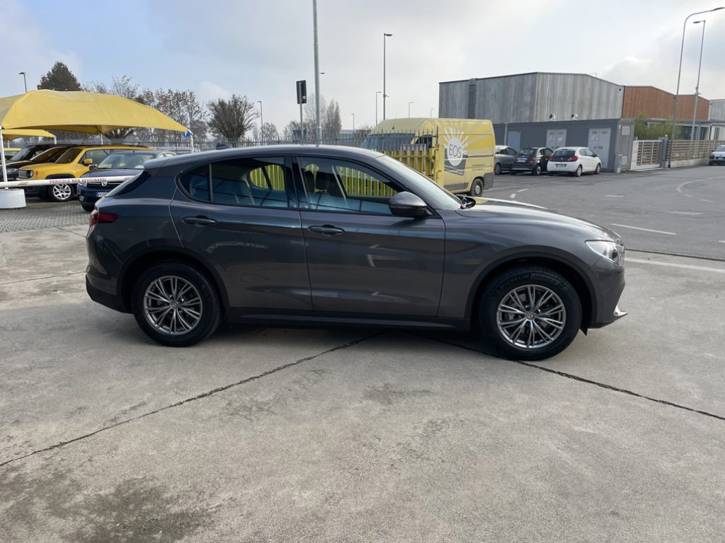 ALFA ROMEO Stelvio 2.2 Turbodiesel 190 CV AT8 Q4 Business - 4