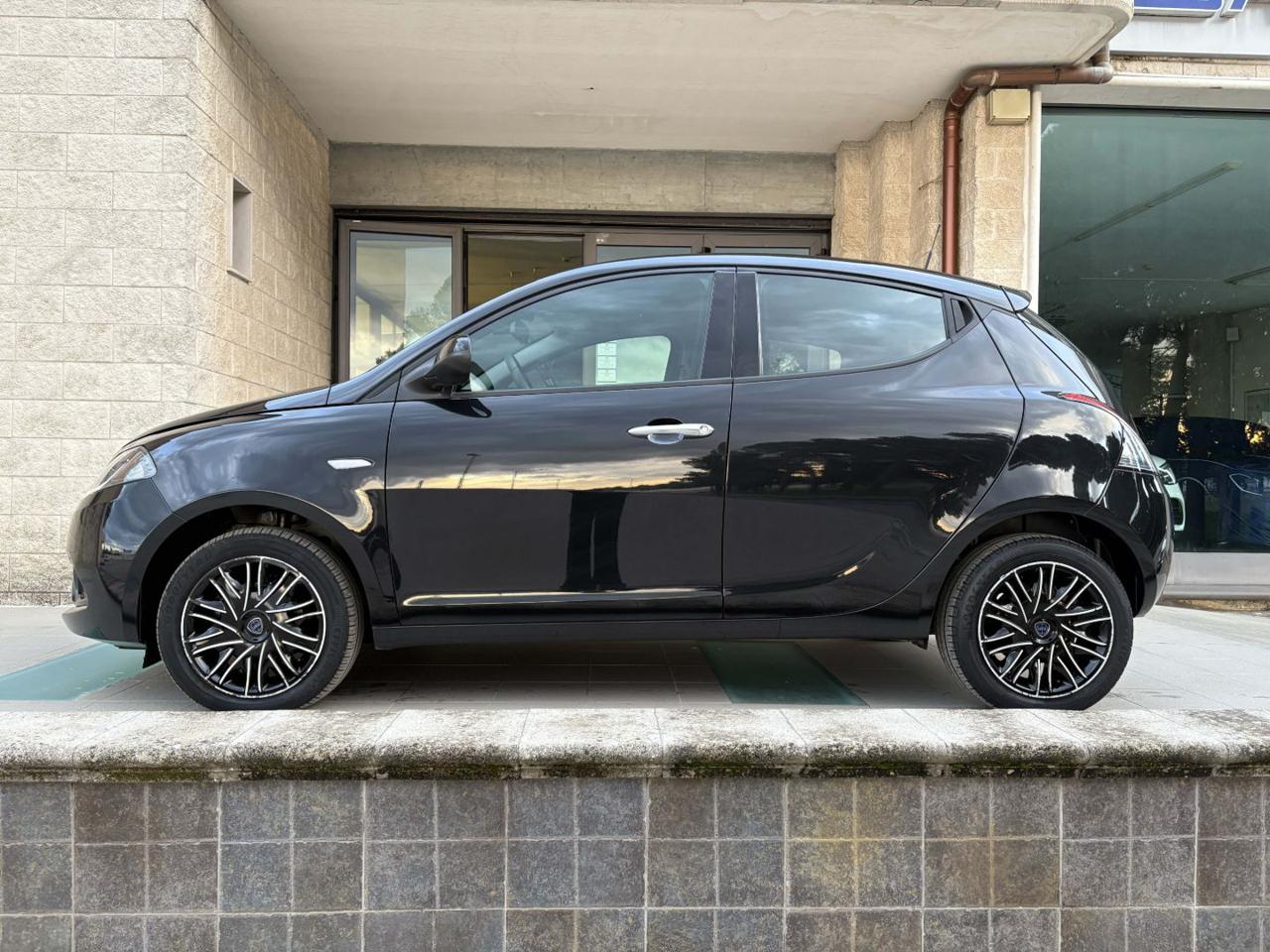 LANCIA Ypsilon 1.0 FireFly 5 porte S&S Hybrid Gold 5 posti. - 8