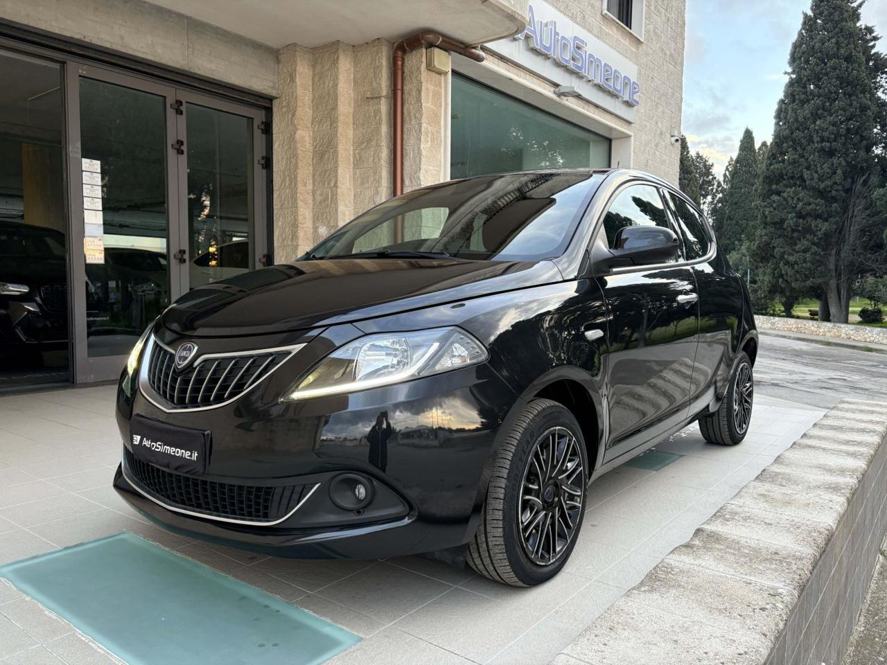 LANCIA Ypsilon 1.0 FireFly 5 porte S&S Hybrid Gold 5 posti. - 1
