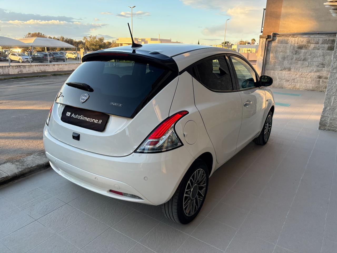 LANCIA Ypsilon 1.0 FireFly 5 porte S&S Hybrid Gold 5 posti. - 5