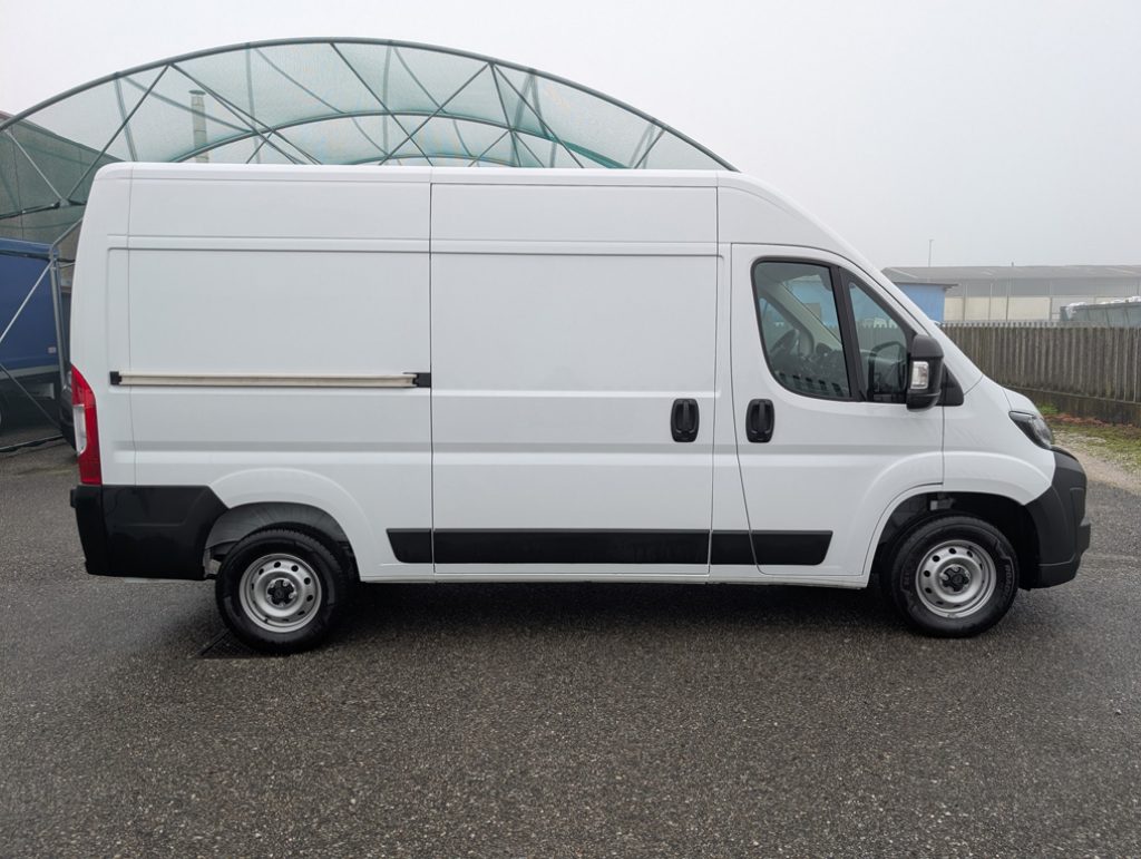 PEUGEOT Boxer 33 2.2 BlueHDi 140 S&S PM-TM Furgone - 4