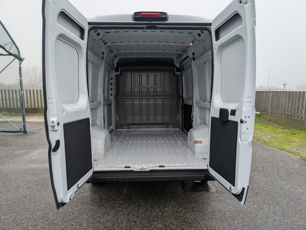 PEUGEOT Boxer 33 2.2 BlueHDi 140 S&S PM-TM Furgone - 7