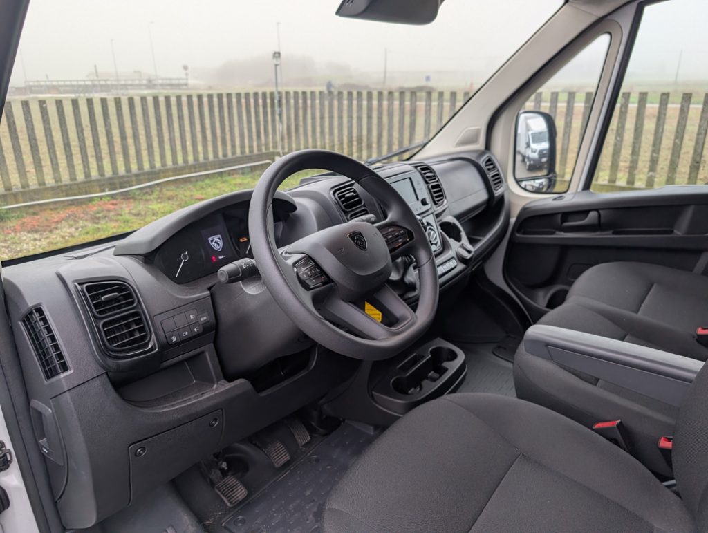 PEUGEOT Boxer 33 2.2 BlueHDi 140 S&S PM-TM Furgone - 22